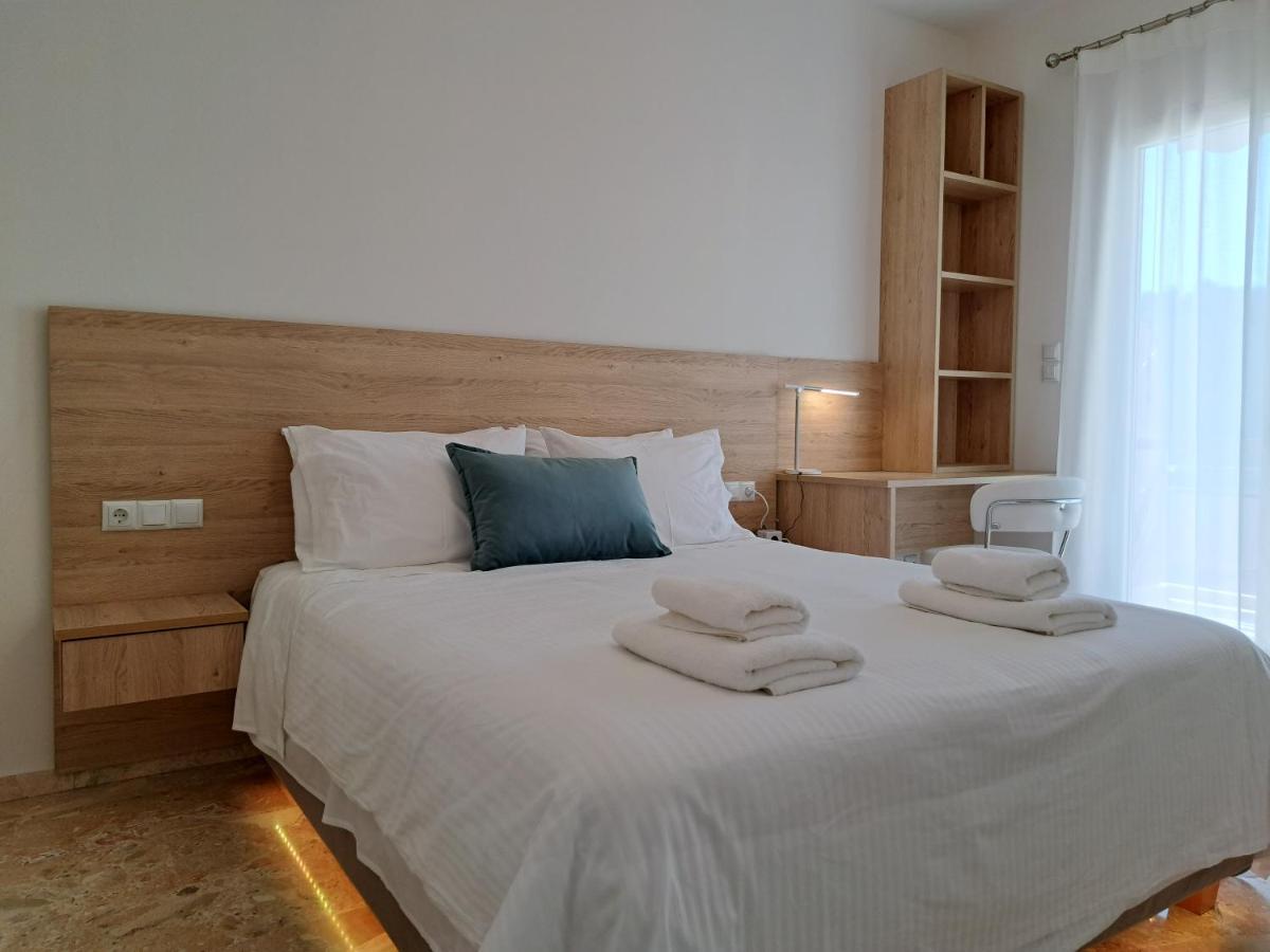Luxury Suite Патра Екстериор снимка