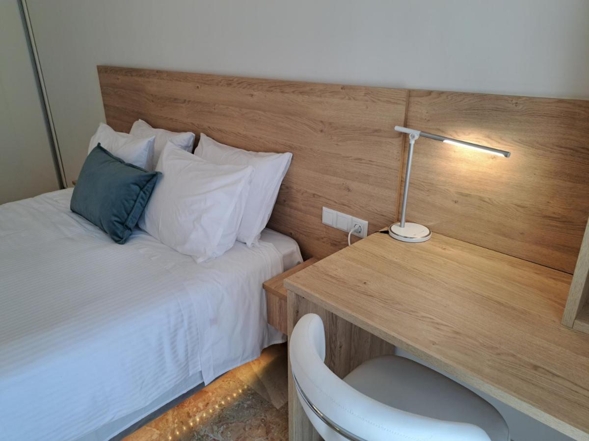 Luxury Suite Патра Екстериор снимка