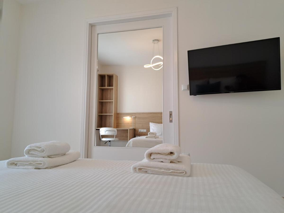 Luxury Suite Патра Екстериор снимка